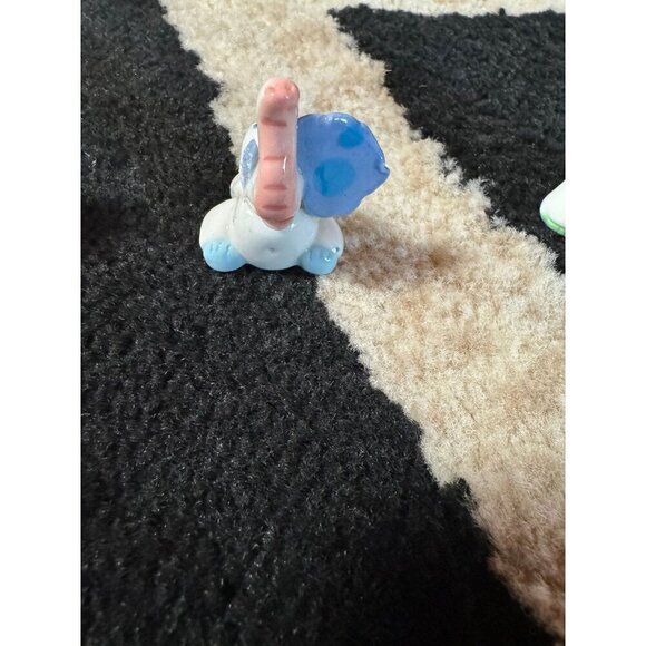 Vintage porcelain elephant figurines. Lot of 4 - Picture 6 of 9